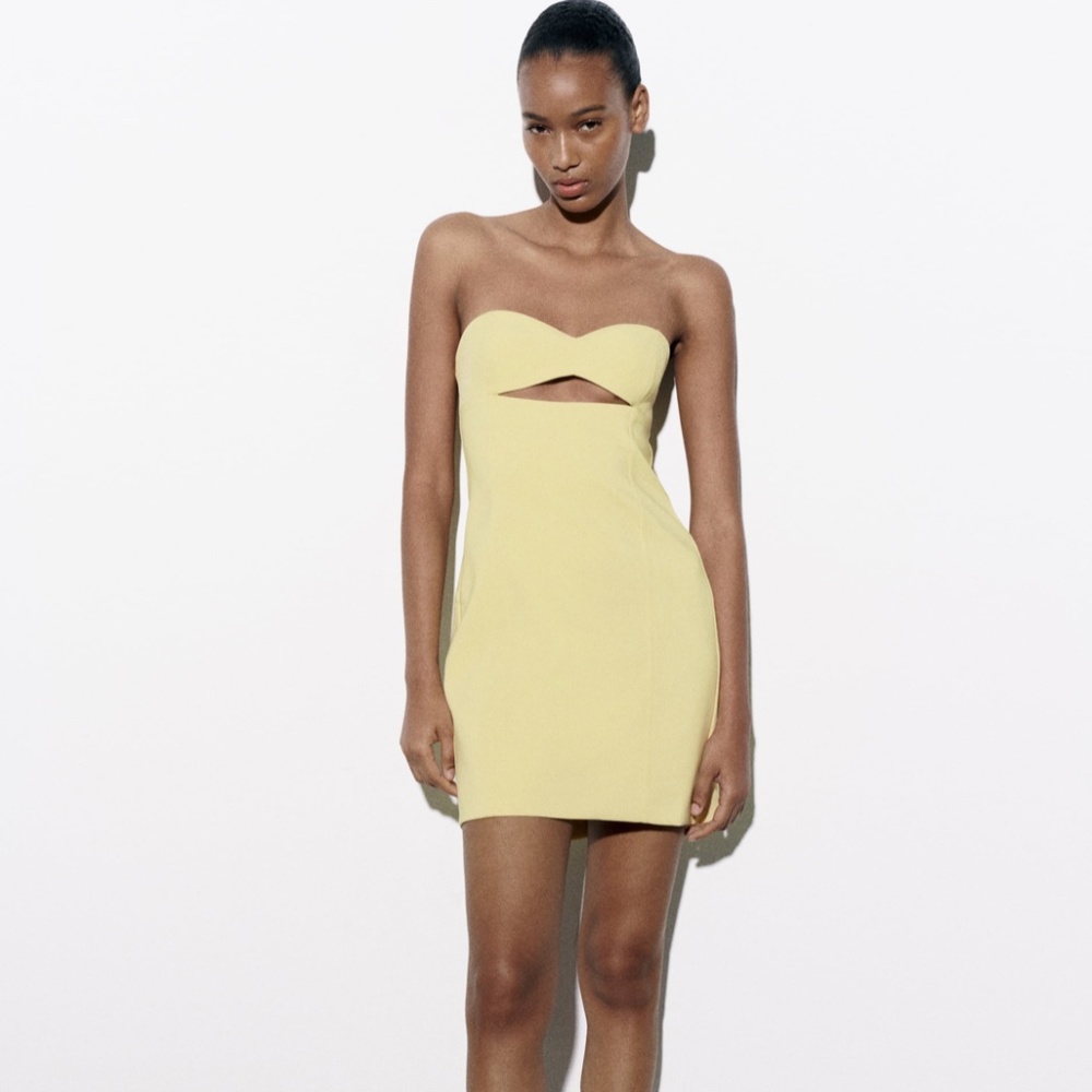 STRAPLESS CUT OUT DRESS